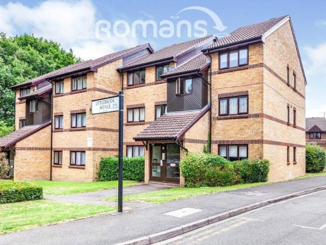 Littlebrook Avenue, Slough SL2, 2 bed flat to rent, £1,350 pcm | PrimeLocation