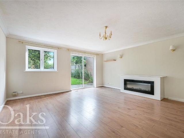 Littlebrook Close, Shirley CR0, 3 bed semi detached house to rent, £2,200 pcm | PrimeLocation