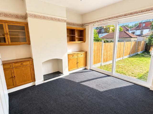 Littlemoor Road, Ilford IG1, 4 bed detached house to rent, £2,400 pcm | PrimeLocation