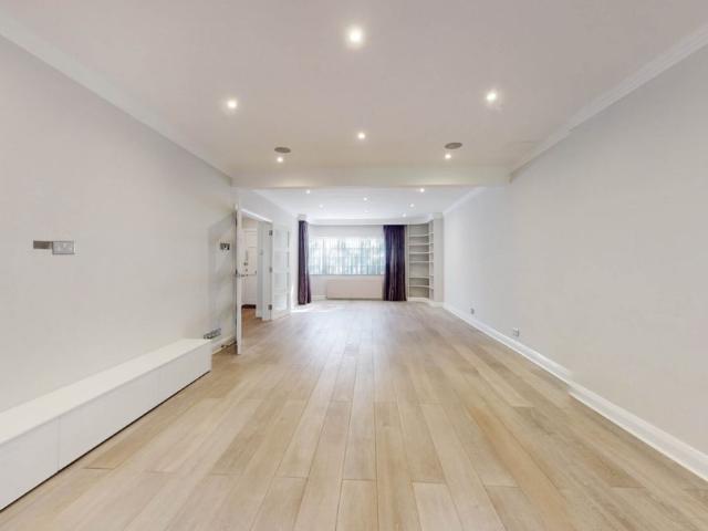 Litchfield Way Hampstead Garden Suburb NW11