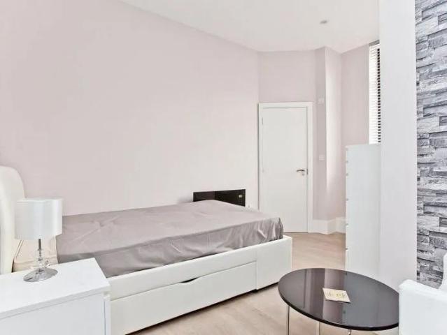 Lithos Road, London NW3 Flat to rent £1,450 pcm £335 pw