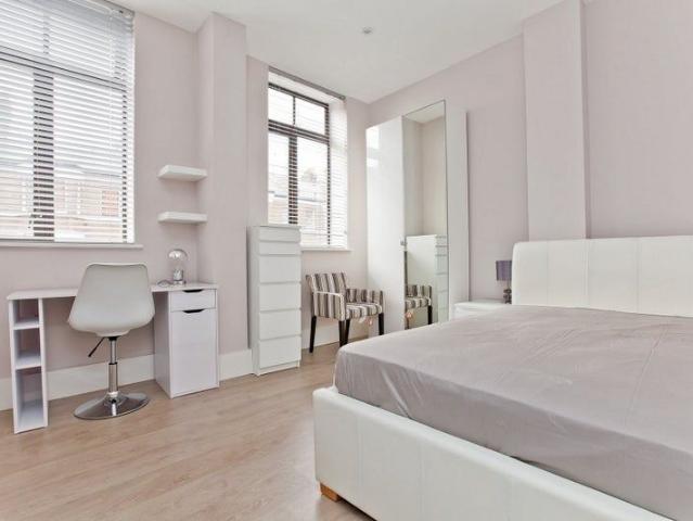 Lithos Road, London NW3, Studio to rent, £1,400 pcm | PrimeLocation
