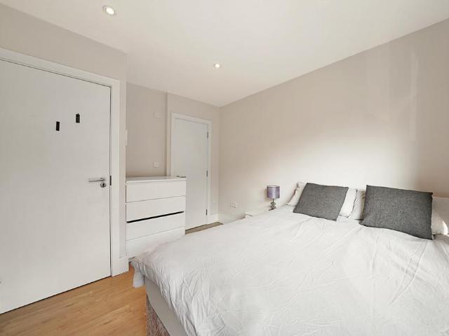 Lithos Road, London NW3 Studio to rent £1,430 pcm £330 pw