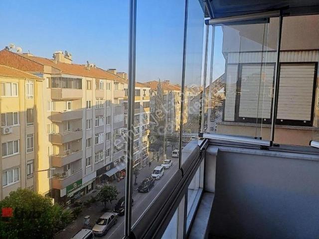 ▓liva'dan Bahçelievler'de 140m² Mükemmel Konumda Kiralık Daire▓