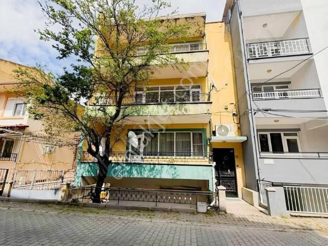 Liva'dan Paşa Alanı Mahallesi Gözde Lokasyonda Satılık 3+1 Daire