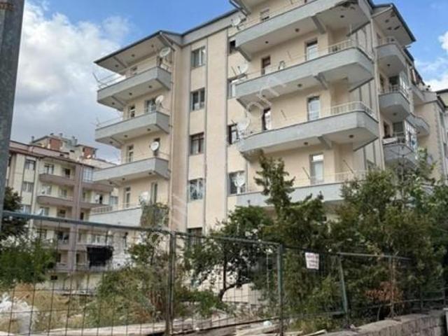 Liva'dan Yenidoğan'da 3+1 Güzel Konumda Kiralık Daire
