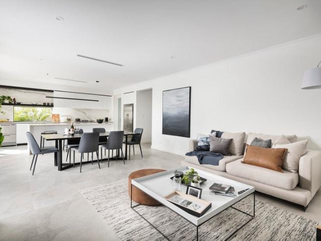 LIVE NEAR THE BEACH !
