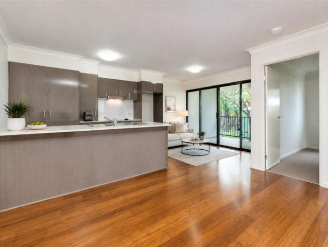 Live on the Same Street That Inspired Ed Sheeran’s ‘Galway Girl’ – Your New Home Awaits!