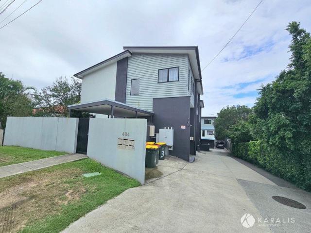 Live on Wynnum Modern Share House with Private Room in the Heart of Morningside