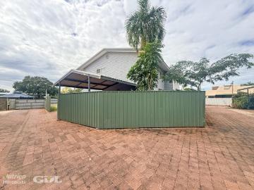 Townhouse for sale in Katherine County - Garden