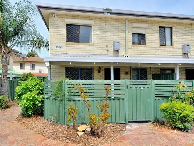 Convenient & Low Maintenance Living Renovated 2x1 Home in Bayswater