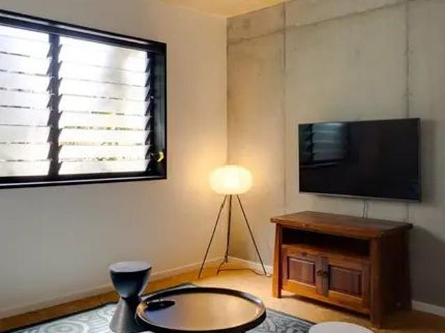 Live Close to Everything Stylish 3 Bedroom Townhouse in Highgate Hill