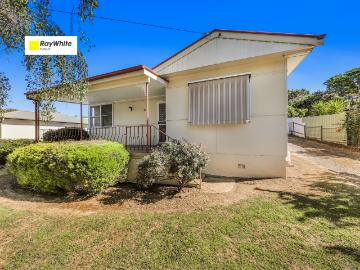 Sharps Creek, Talbingo - Garden, Parking