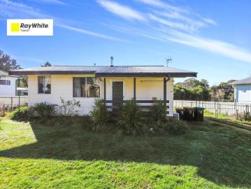 Live in or Investment Opportunity!