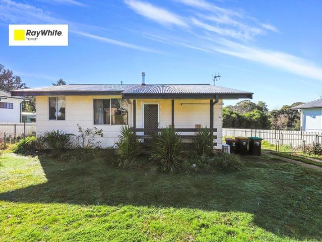 Live in or Investment Opportunity!