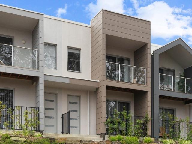 Live in Comfort Modern Townhouse with Ensuite, Balcony & Ducted Air in Mount Barker