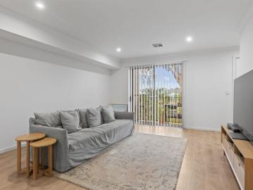 Live in Comfort – Modern Townhouse with Ensuite, Balcony & Ducted Air in Mount Barker