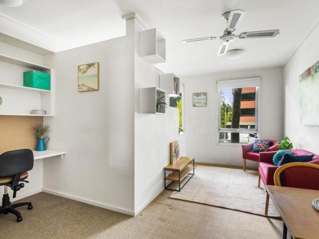 Live in it yourself or rent it for a high yield!