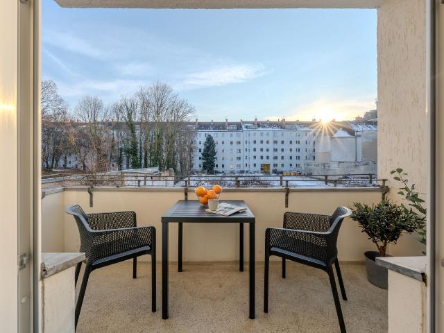 Live in Style: Spacious 1 bedroom apartment in trendy Neukölln, Berlin Amsterdam Apartments for Rent