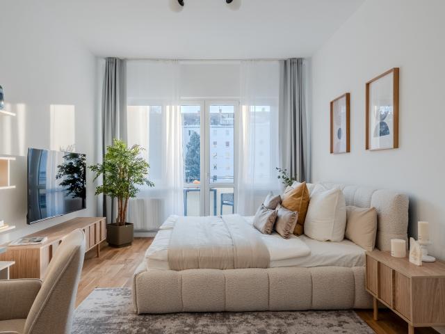 Live in Style: Spacious 1 bedroom apartment in trendy Neukölln