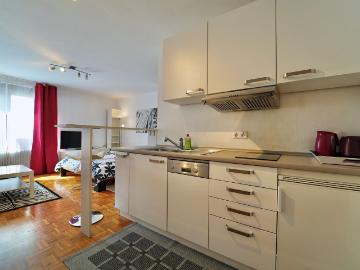 Live in the Center: Furnished Apartment by Milaneo, Stuttgart Amsterdam Apartments for Rent
