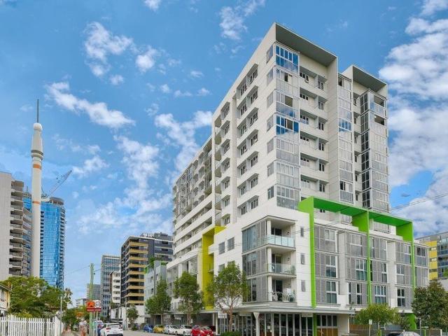 LIVE IN THE HEART OF IT ALL | Smart City Studio in South Brisbane