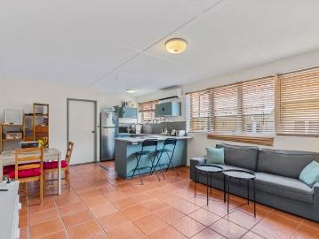 Live in the heart of New Farm