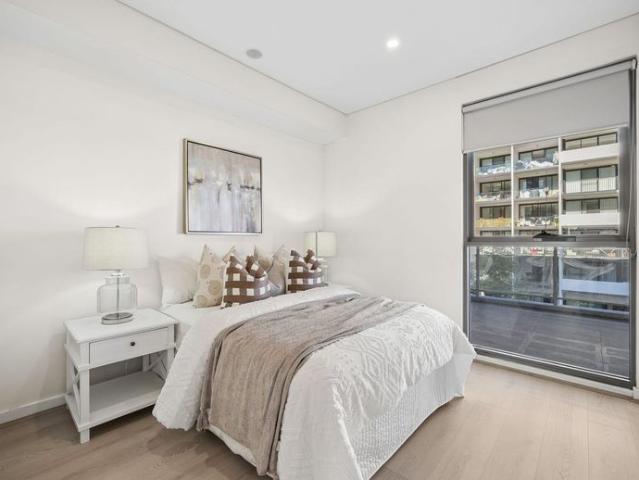 Live in “VERTICE” Prime Location in Gordon!