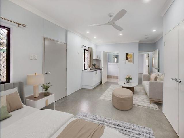 Live in Your Private Oasis! Ellen Grove Brand New Suites