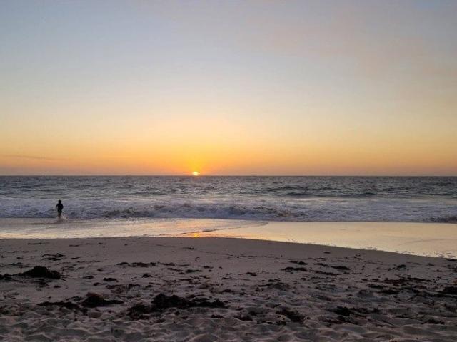 ? LIVE THE COASTAL LIFESTYLE AT CATALINA BEACH, MINDARIE