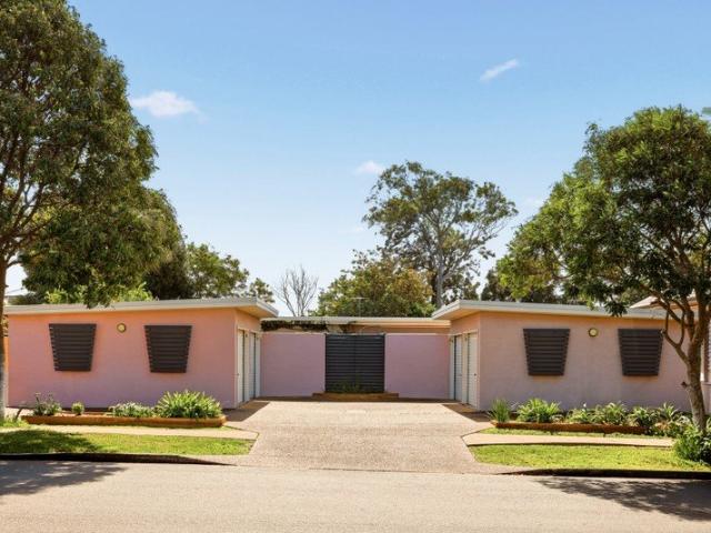 Live the Dream! This newly renovated, cosy beach villa puts you right by the water for the perfect coastal lifestyle