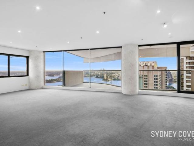 LIVE THE HIGH LIFE IN THE CELEBRATED COVE TOWER | Unfurnished