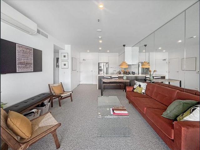 Live the life at Harbour Lights Fully furnished & self contained