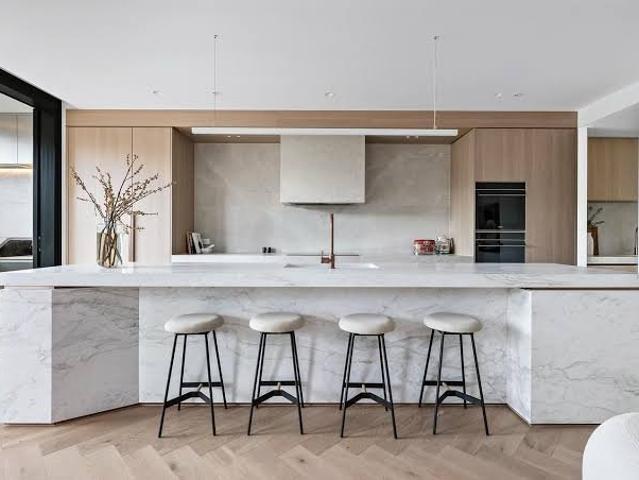 Live the Life You Deserve Beautiful Apartment, Perfect Location!