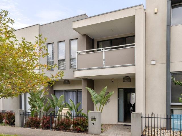 Live Where Everything Happens Caroline Springs Lifestyle