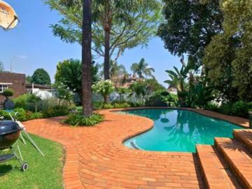 House for sale in Norkem Park - Swimming pool