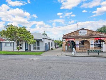Lifestyle, Location & Income All In One Exceptional Opportunity
