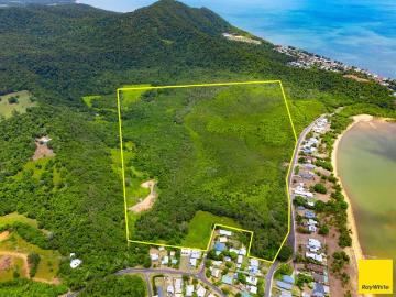 Live Your Dream Tropical Lifestyle 1, Flying Fish Point Road, Coconuts QLD