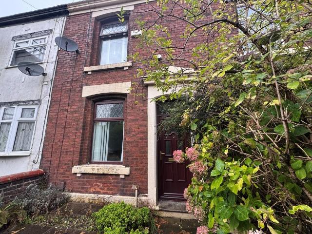 Livesey Branch Road, Blackburn 2 bed terraced house to rent £750 pcm £173 pw
