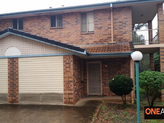 Liverpool 48/4 Riverpark Drive