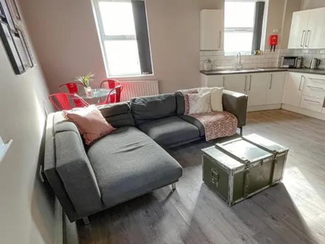 Liverpool Community Radio, 47 Holt Road, Liverpool, L7 2PR, United Kingdom | 8 bed townhouse for rent #133645747 | Rentberry