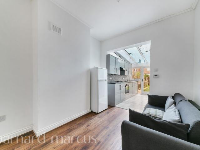 Liverpool Grove, London SE17, 4 bed property to rent, £4,300 pcm | PrimeLocation