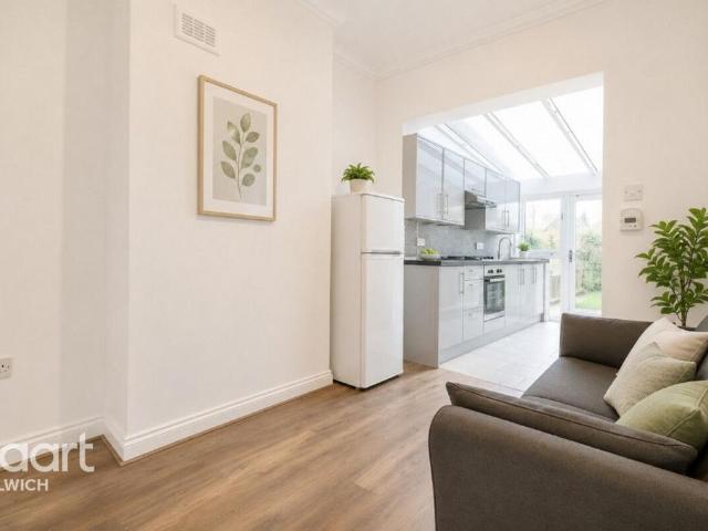 Liverpool Grove, London 4 bed terraced house to rent £4,300 pcm £992 pw