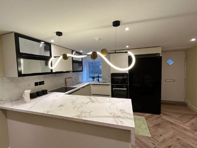 Liverpool, L18 8BD, United Kingdom | 3 bed apartment for rent #133207721 | Rentberry