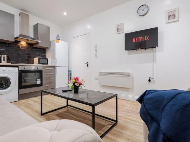 Liverpool, L13 2DS, United Kingdom | 1 bed apartment for rent #147371965 | Rentberry