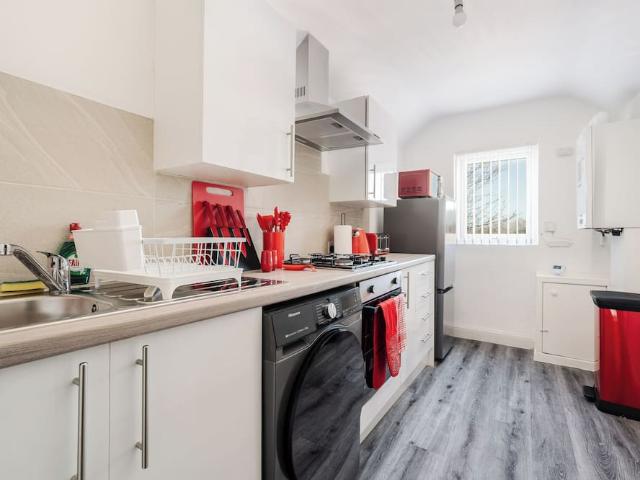 Liverpool, L13 8AY, United Kingdom | 5 bed house for rent #166236149 | Rentberry