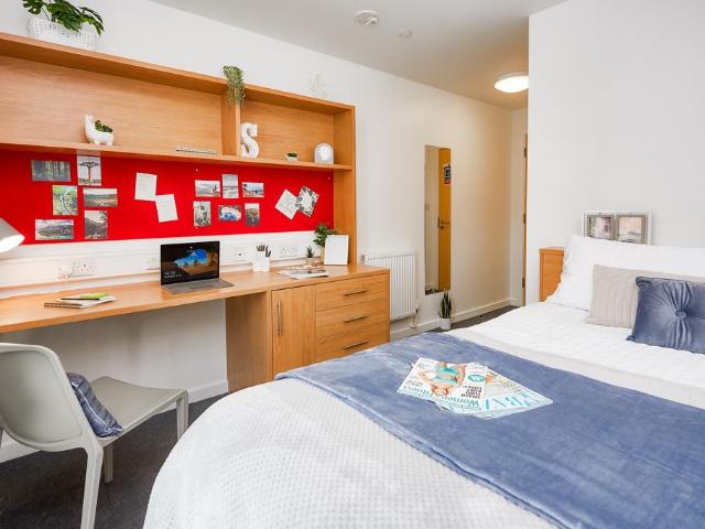 Liverpool L1 1 bed private hall to rent £607 pcm £140 pw
