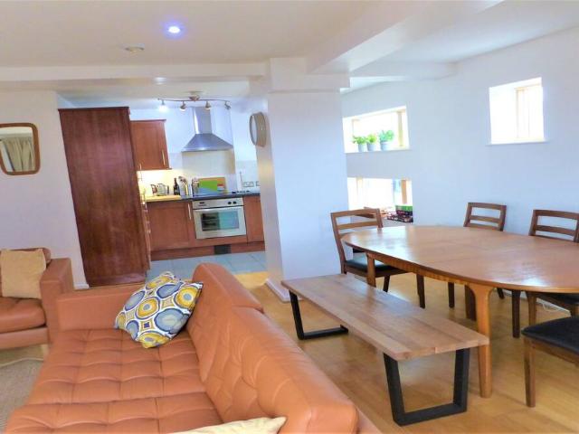 Liverpool, L1 5FE, United Kingdom | 4 bed apartment for rent #96415764 | Rentberry