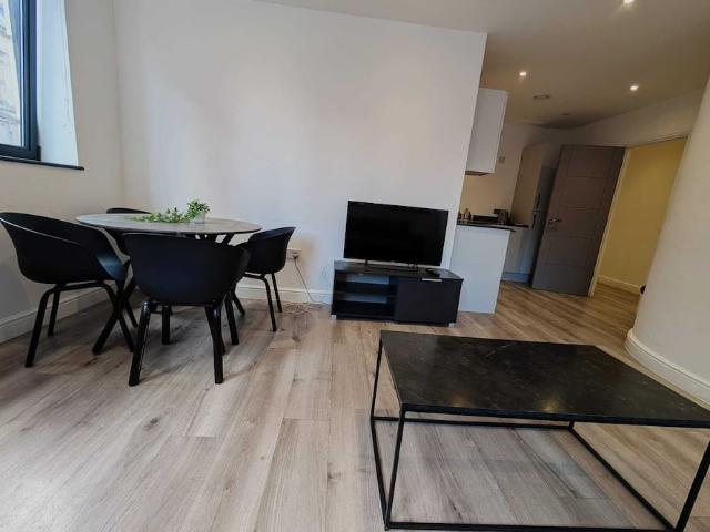 Liverpool, L2 2HF, United Kingdom | 2 bed apartment for rent #170858414 | Rentberry