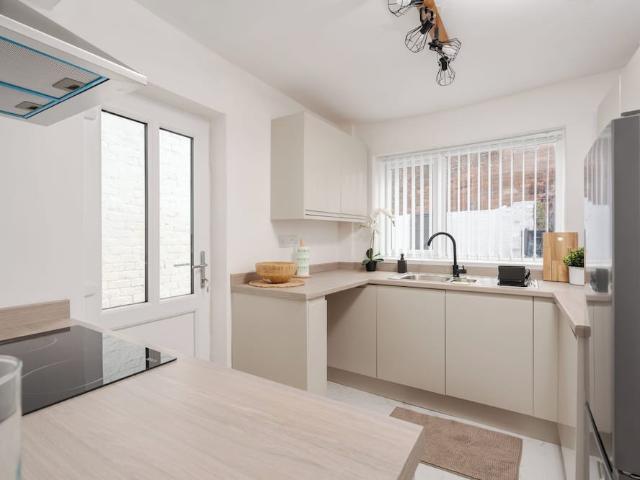 Liverpool, L4 3SF, United Kingdom | 3 bed apartment for rent #133905885 | Rentberry